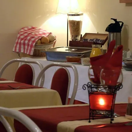 Papillon ホテル 3*