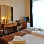 Papillon 3*