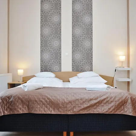 Papillon Hotell 3*
