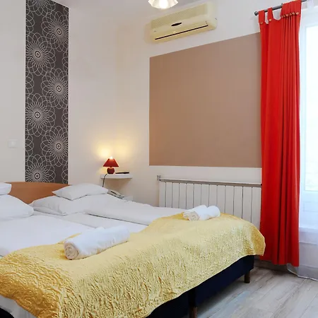 Hotel Papillon 3*