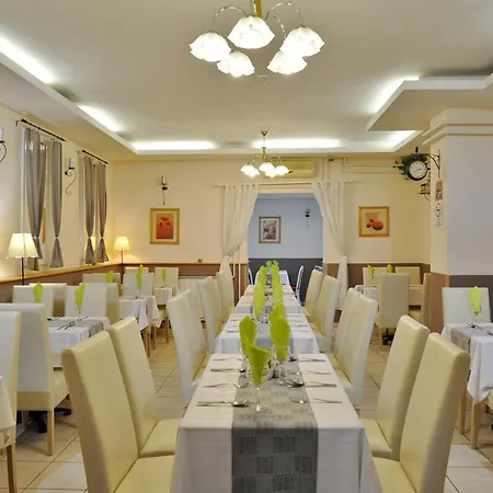 Papillon Budapest